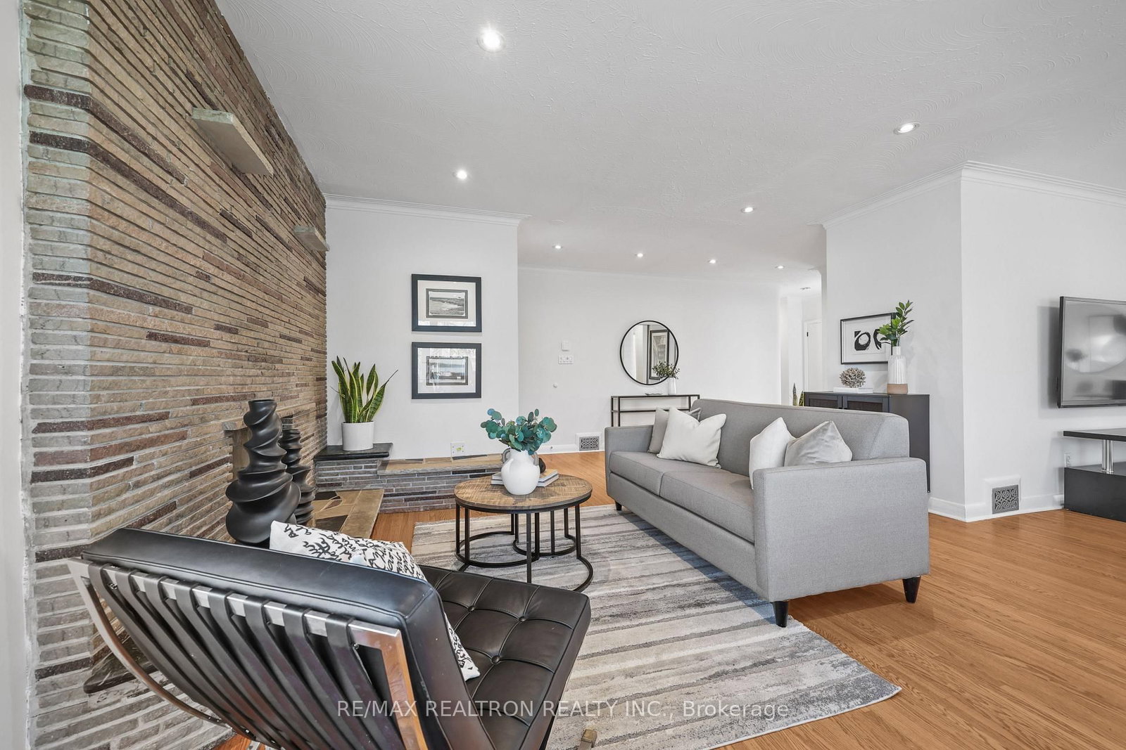 Detached House for sale at 122 Hove Street, Toronto, Ontario, M3H 4Z7 - Bathurst Manor - MLS: C13030136