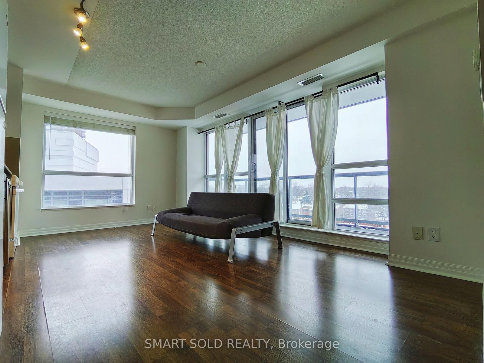 30 Herons Hill Way, Unit 405 - Photo 6