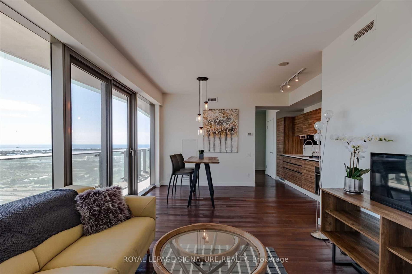 390 Cherry Street, Unit 3204 - Photo 8