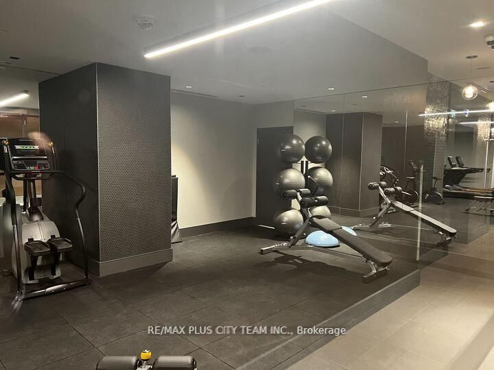 28 Widmer Street, Unit 3121 - Photo 10