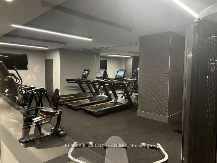 28 Widmer Street, Unit 3121 - Photo 9