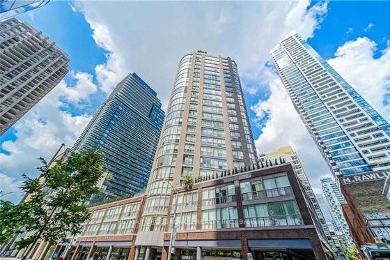 1412 - 24 Wellesley Street W