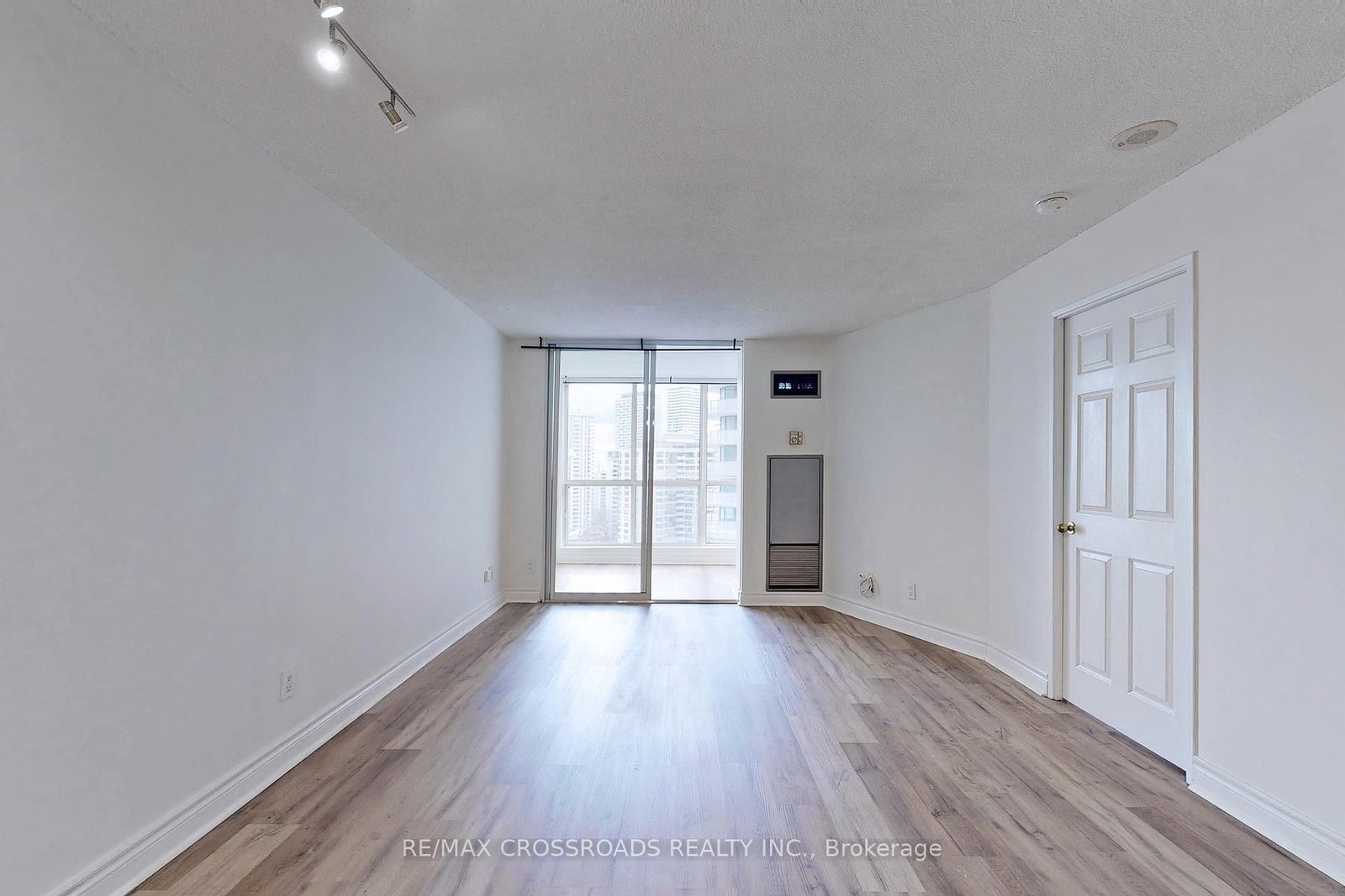 24 Wellesley Street W, Unit 1412 - Photo 12