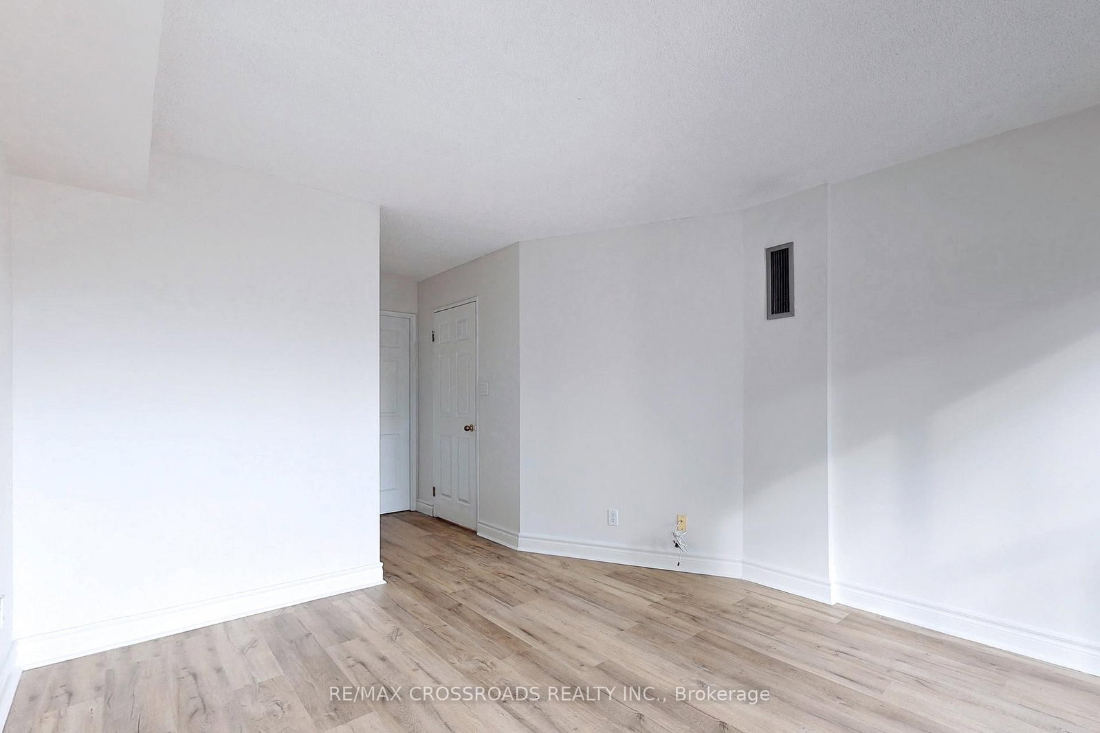 24 Wellesley Street W, Unit 1412 - Photo 16