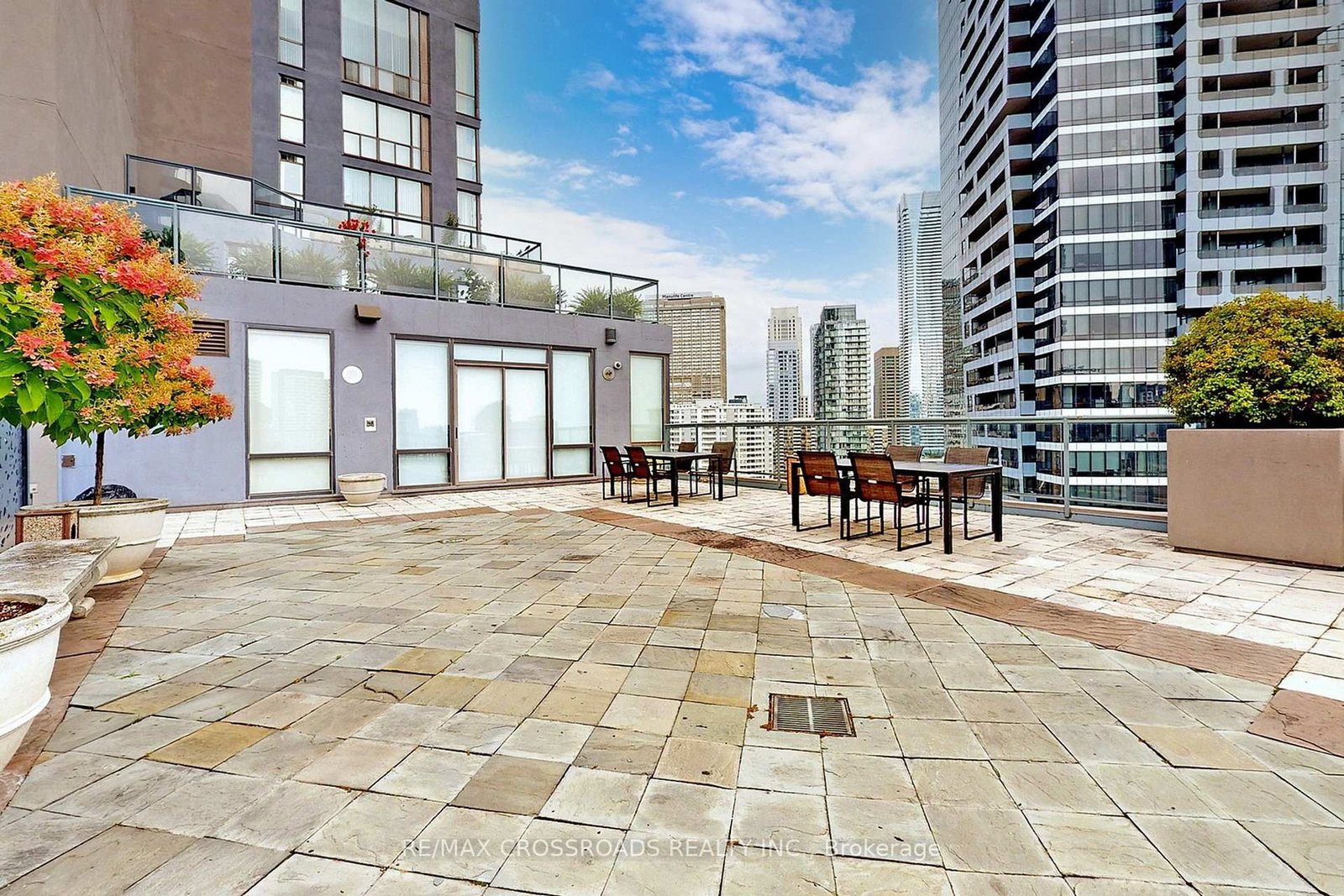 24 Wellesley Street W, Unit 1412 - Photo 34