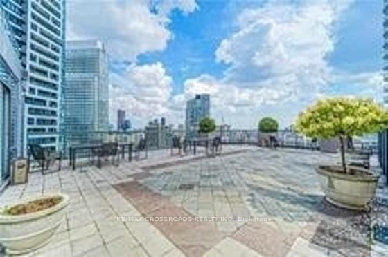 24 Wellesley Street W, Unit 1412 - Photo 35