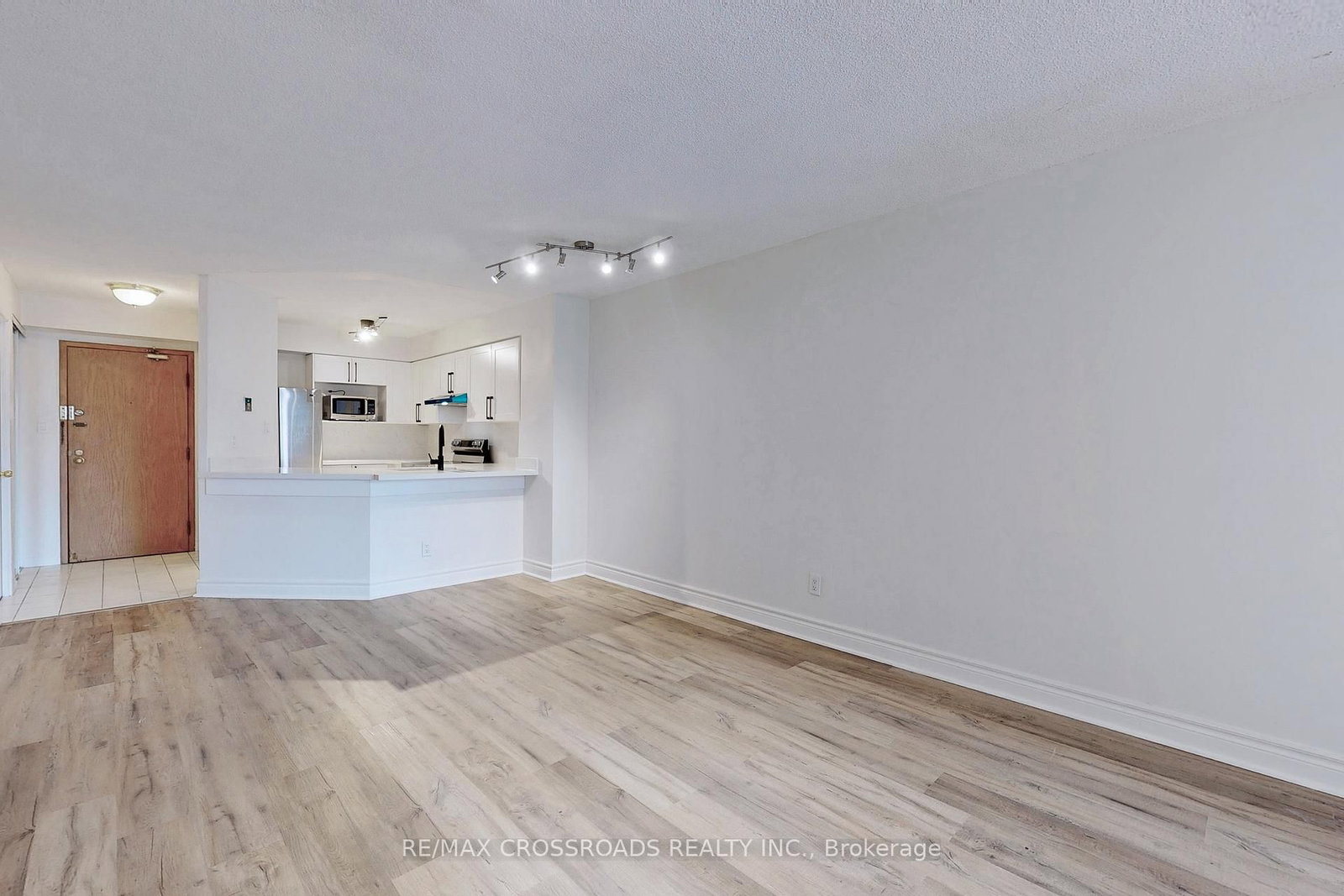24 Wellesley Street W, Unit 1412 - Photo 6