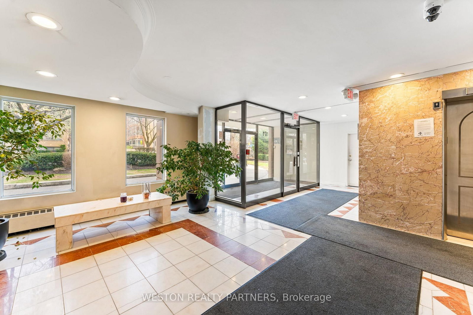 171 Erskine Avenue, Unit 704 - Photo 3