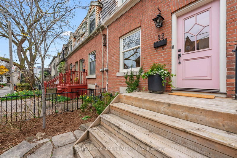 32 Sackville Pl, Toronto, M4X 1A4 | Image 2