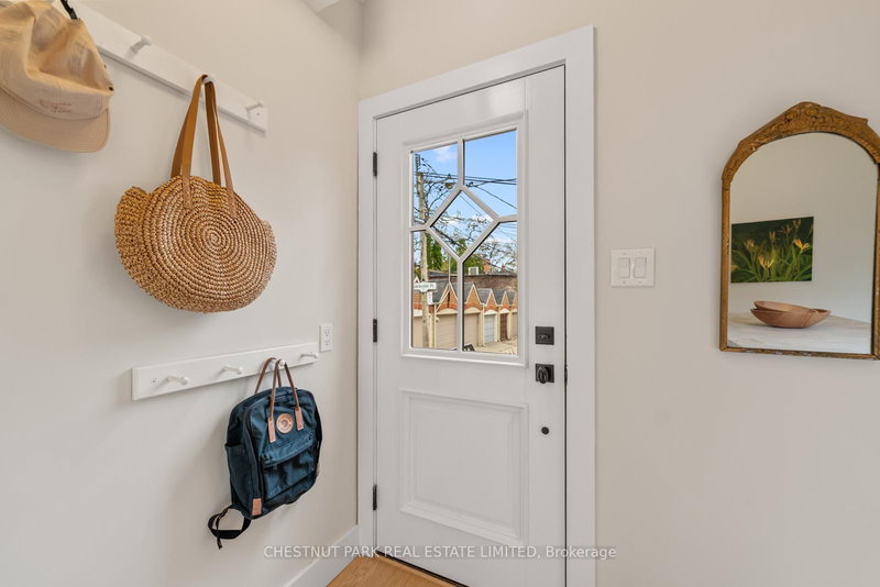 32 Sackville Pl, Toronto, M4X 1A4 | Image 3