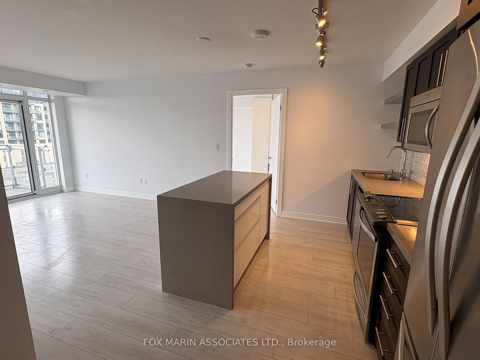 525 Adelaide Street W, Unit 1212 - Photo 2