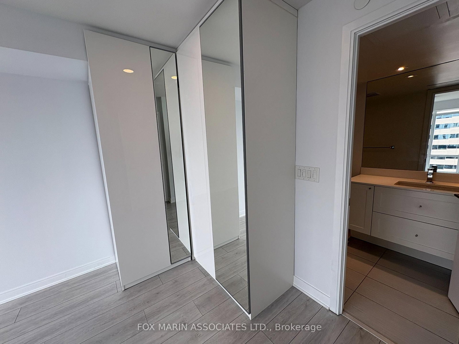 525 Adelaide Street W, Unit 1212 - Photo 9