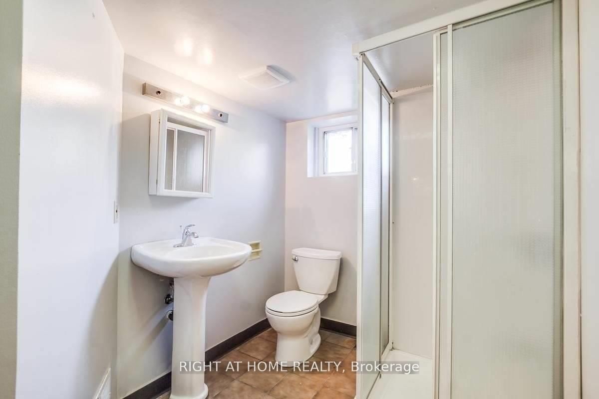 1738 Bayview Avenue - Photo 13