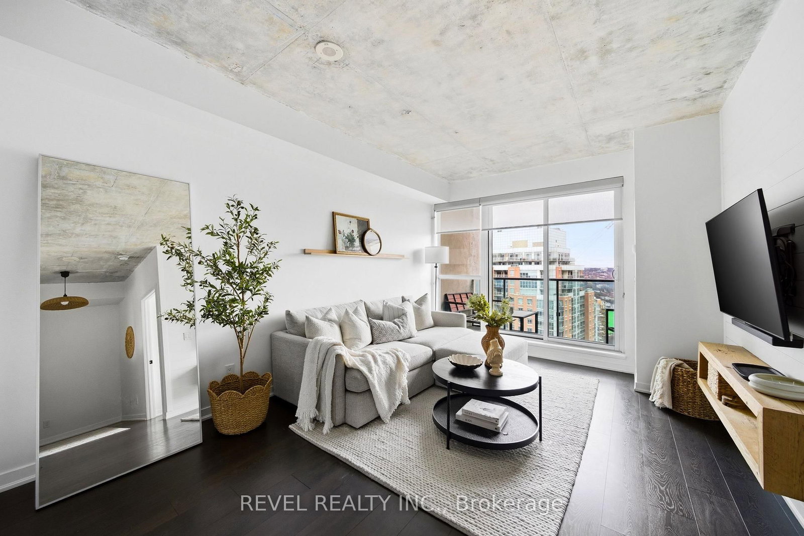 150 East Liberty Street, Unit 2701 - Photo 11