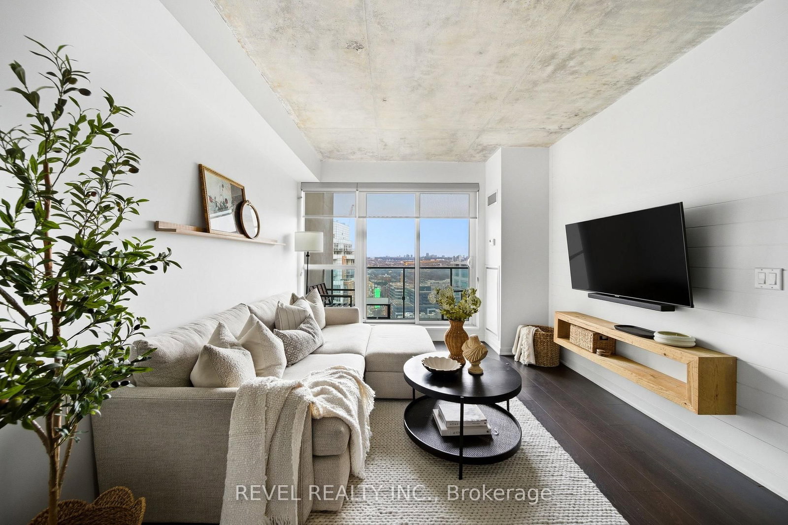 150 East Liberty Street, Unit 2701 - Photo 14