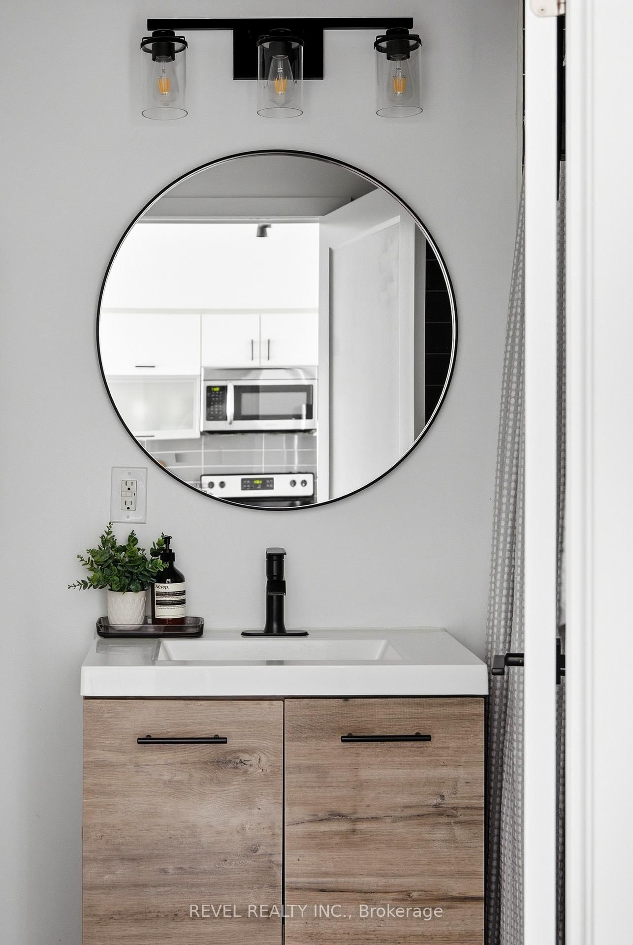 150 East Liberty Street, Unit 2701 - Photo 17