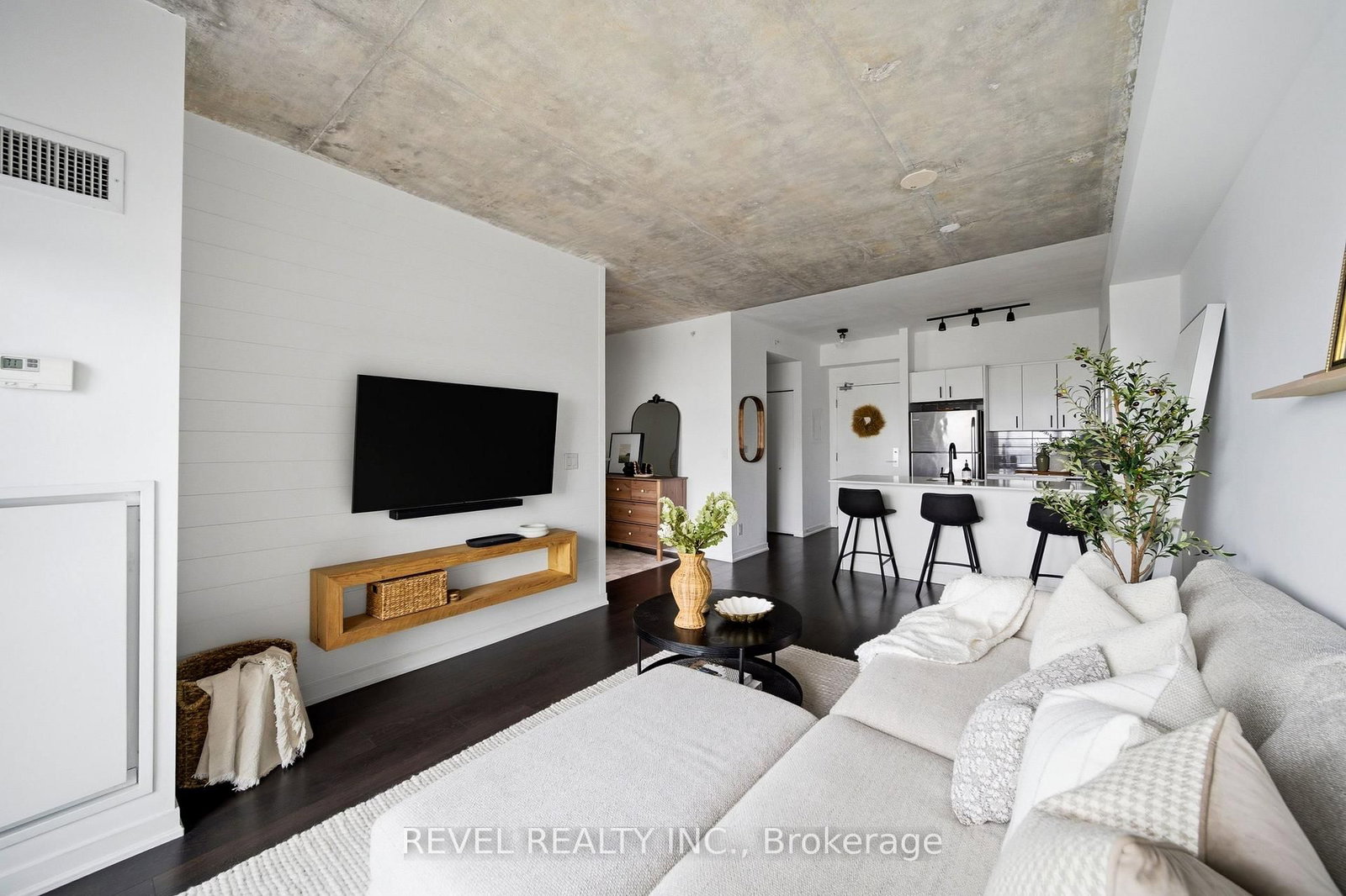 150 East Liberty Street, Unit 2701 - Photo 19