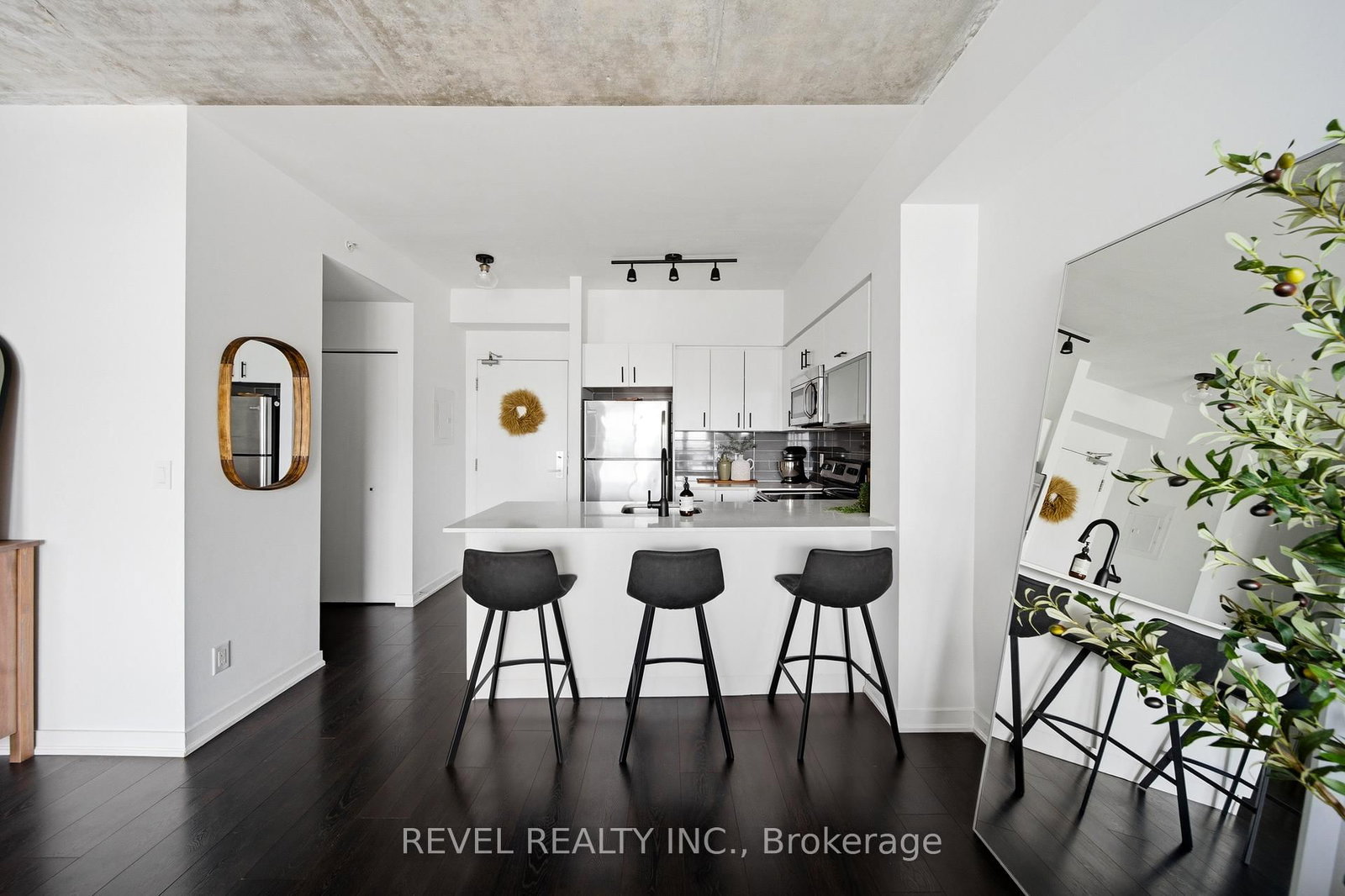 150 East Liberty Street, Unit 2701 - Photo 24