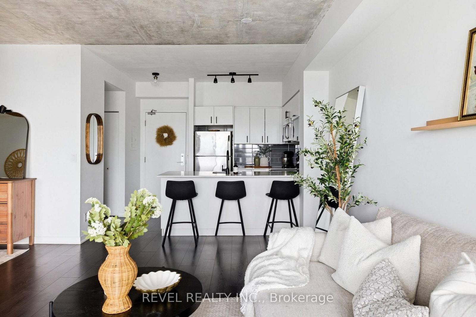 150 East Liberty Street, Unit 2701 - Photo 25