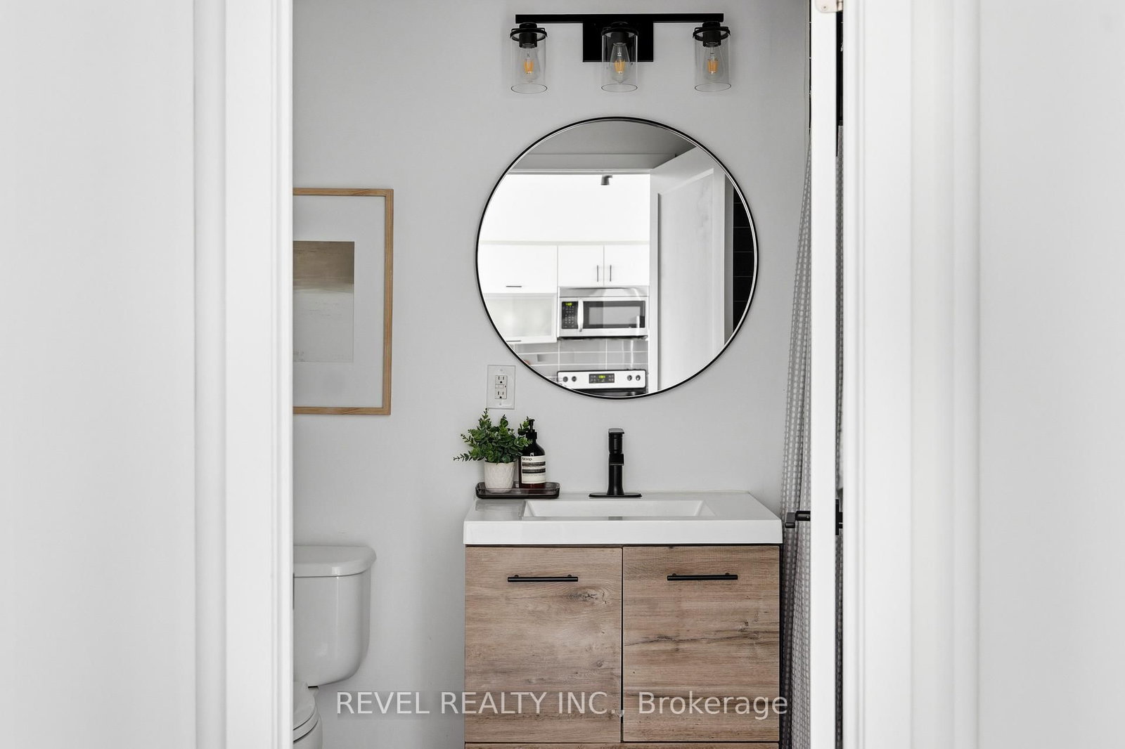 150 East Liberty Street, Unit 2701 - Photo 32