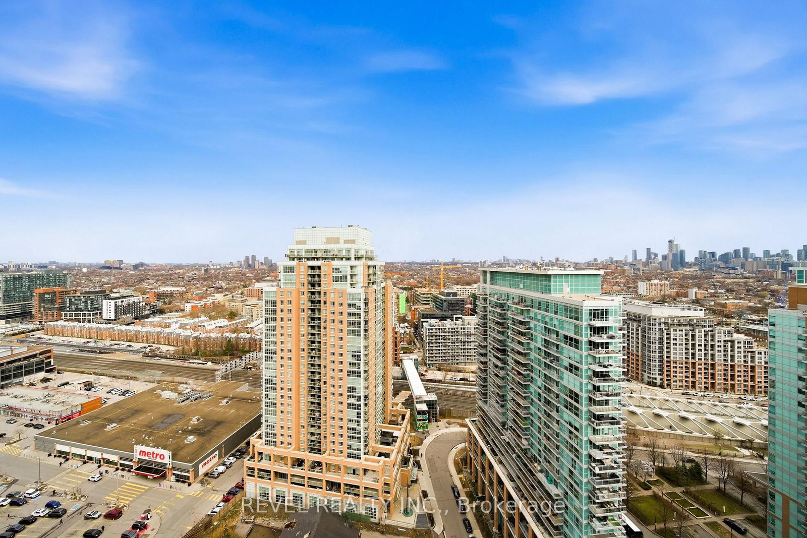 150 East Liberty Street, Unit 2701 - Photo 38