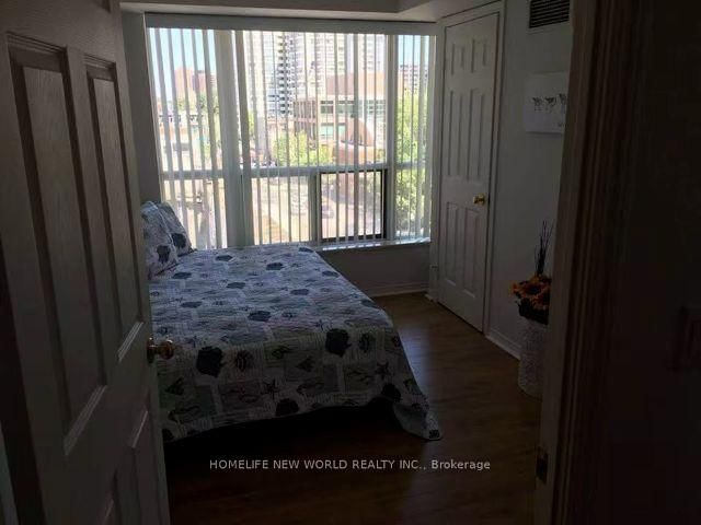 909 Bay Street, Unit 407 - Photo 5