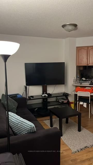 909 Bay Street, Unit 407 - Photo 6