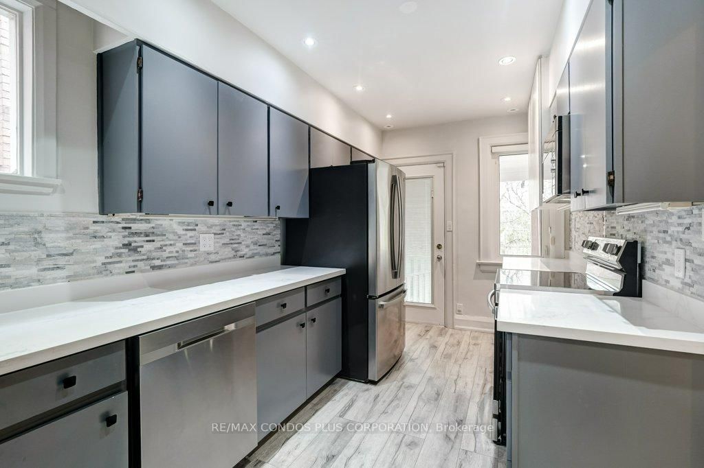 123 Colin Avenue E - Photo 11