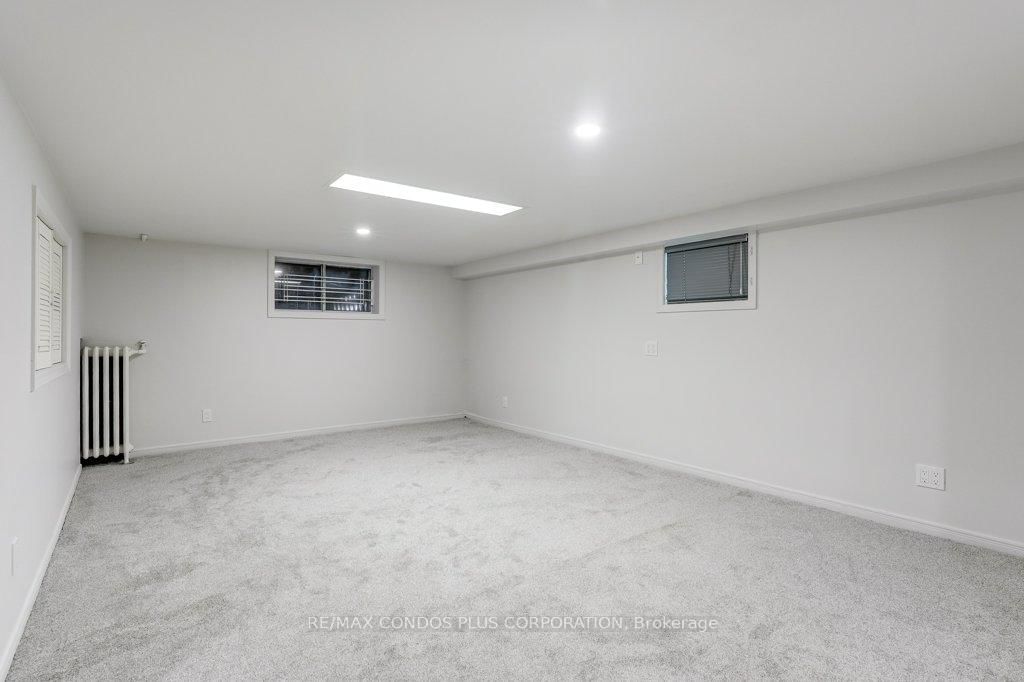 123 Colin Avenue E - Photo 23