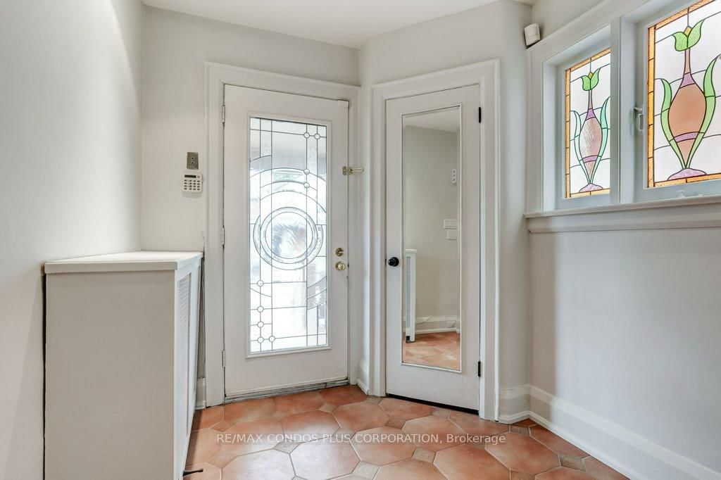 123 Colin Avenue E - Photo 5