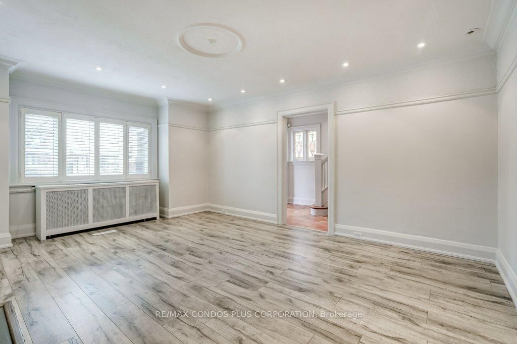 123 Colin Avenue E - Photo 8