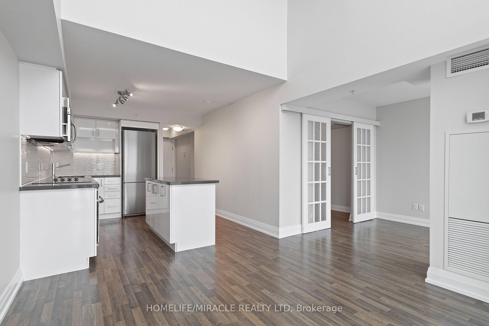 555 Wilson Avenue W, Unit PH1402 - Photo 11