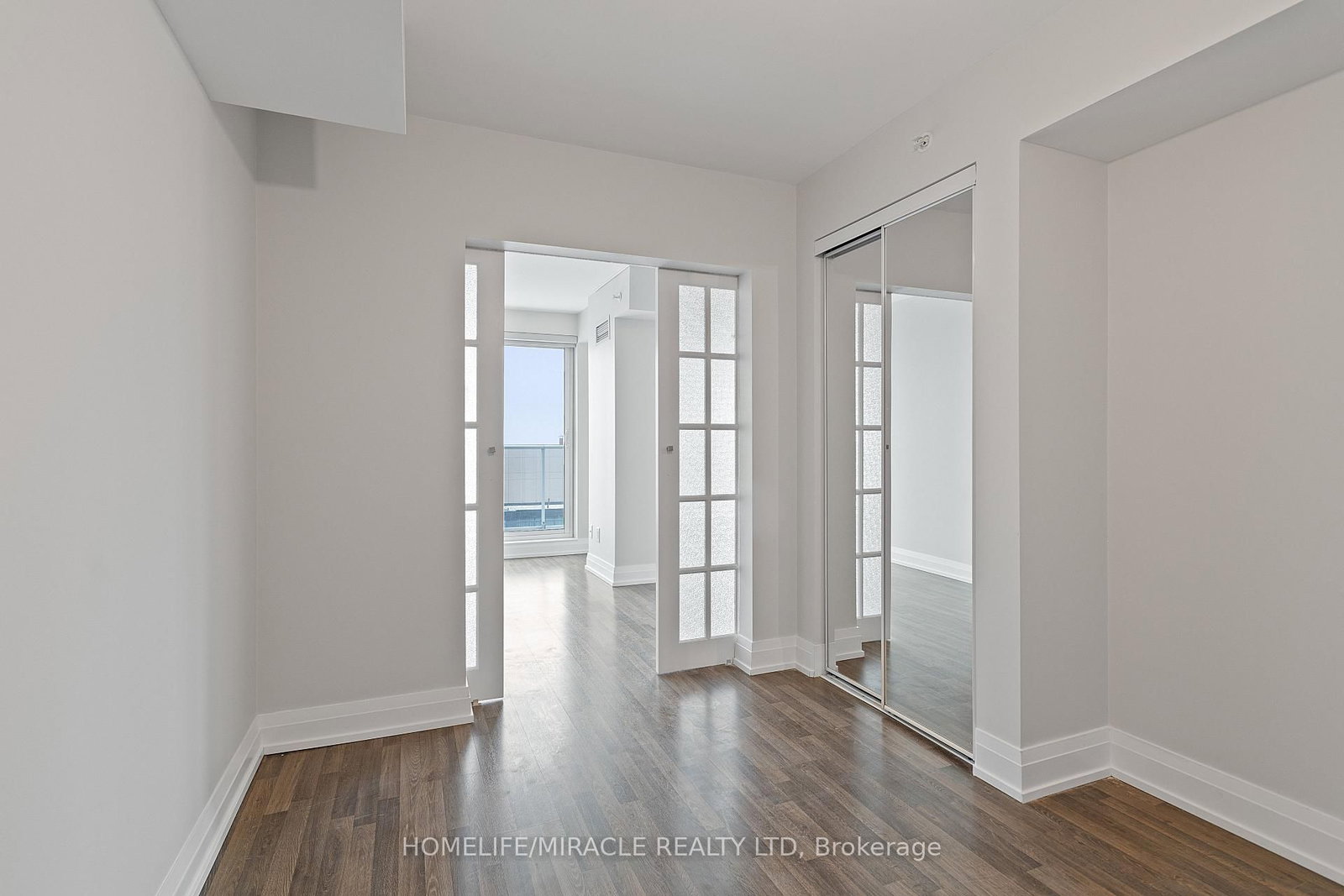 555 Wilson Avenue W, Unit PH1402 - Photo 14