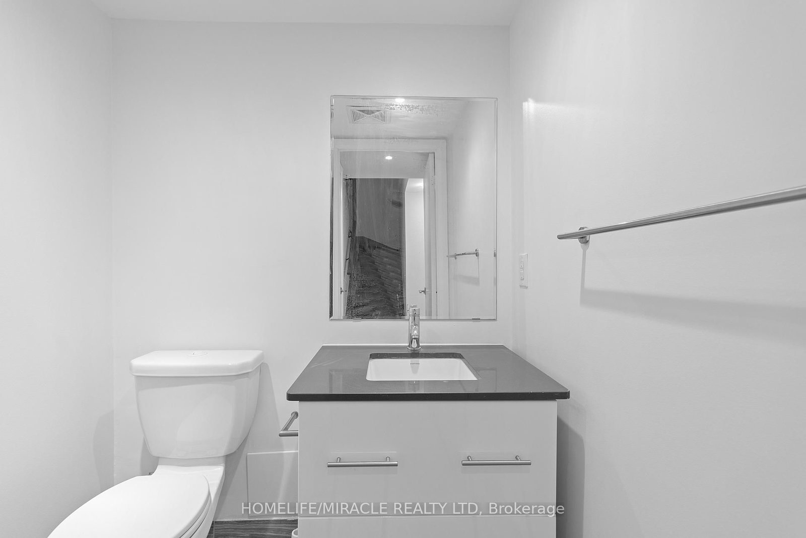 555 Wilson Avenue W, Unit PH1402 - Photo 15
