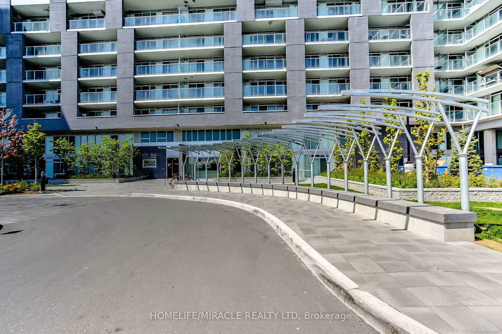 555 Wilson Avenue W, Unit PH1402 - Photo 2