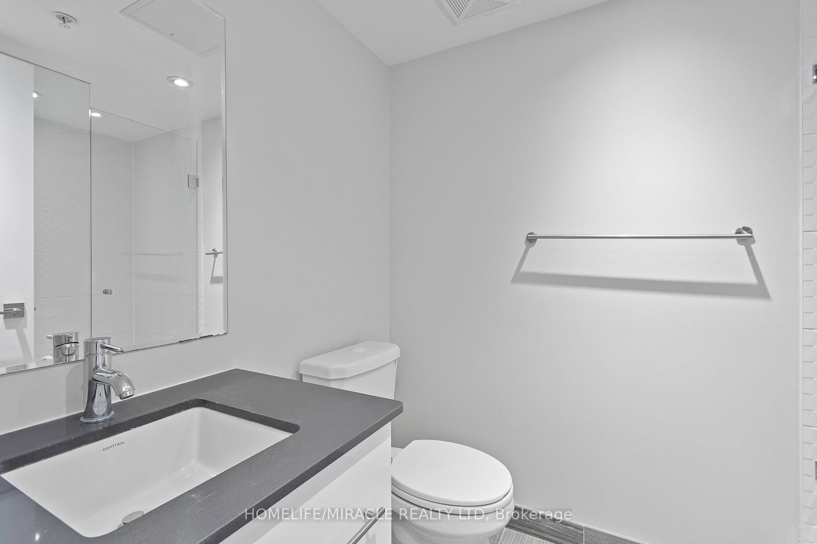 555 Wilson Avenue W, Unit PH1402 - Photo 22