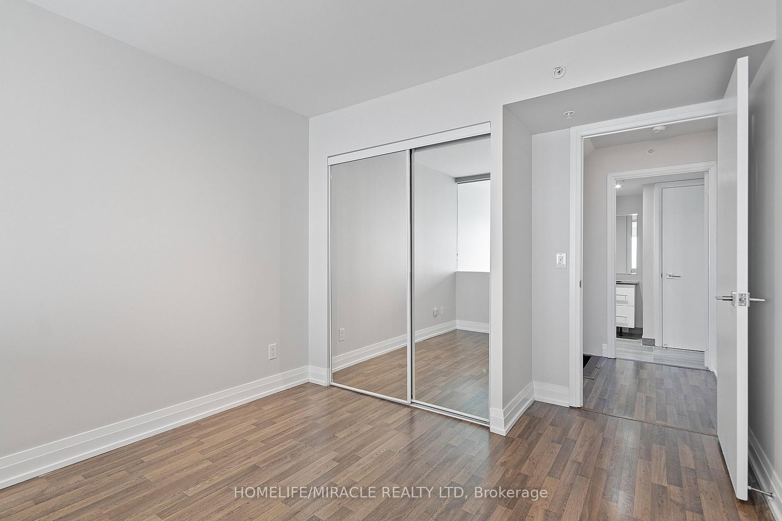 555 Wilson Avenue W, Unit PH1402 - Photo 26