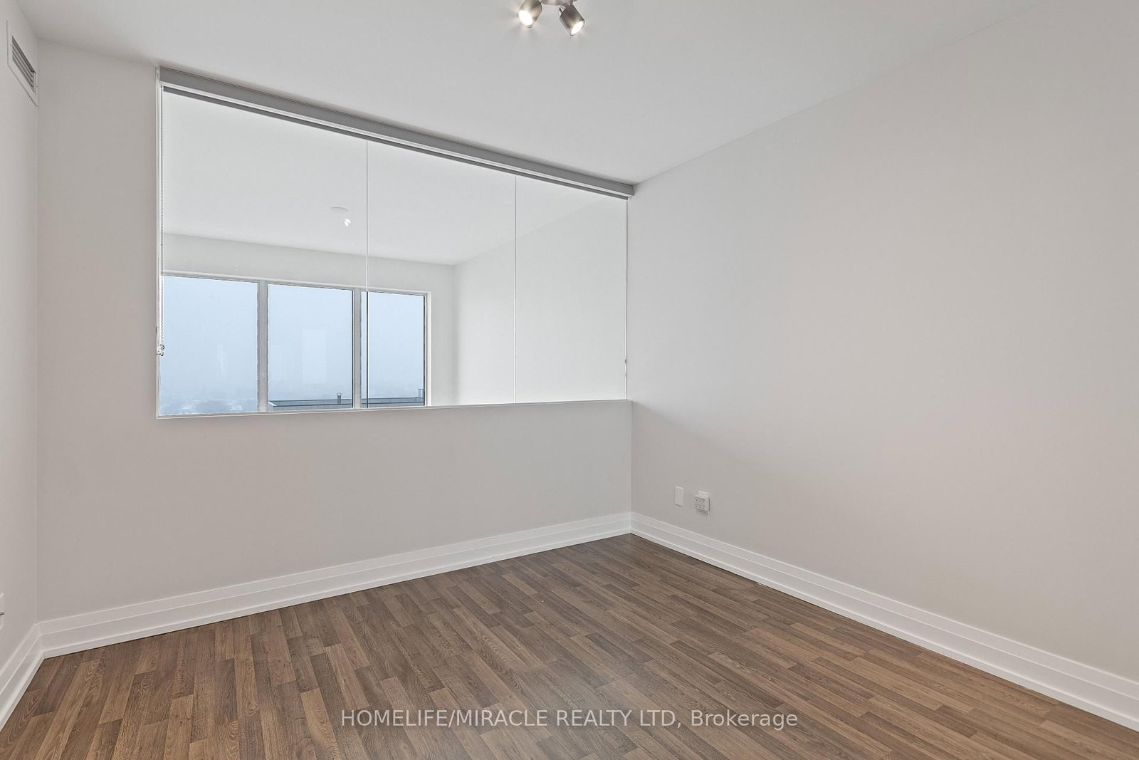 555 Wilson Avenue W, Unit PH1402 - Photo 27