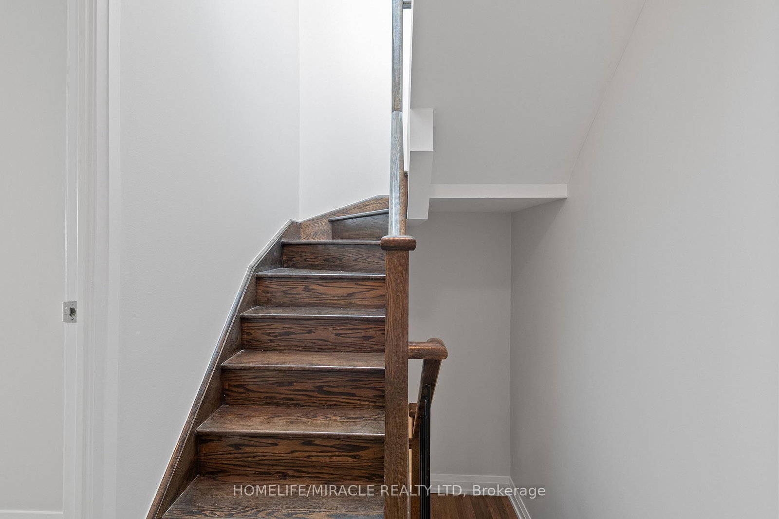 555 Wilson Avenue W, Unit PH1402 - Photo 28