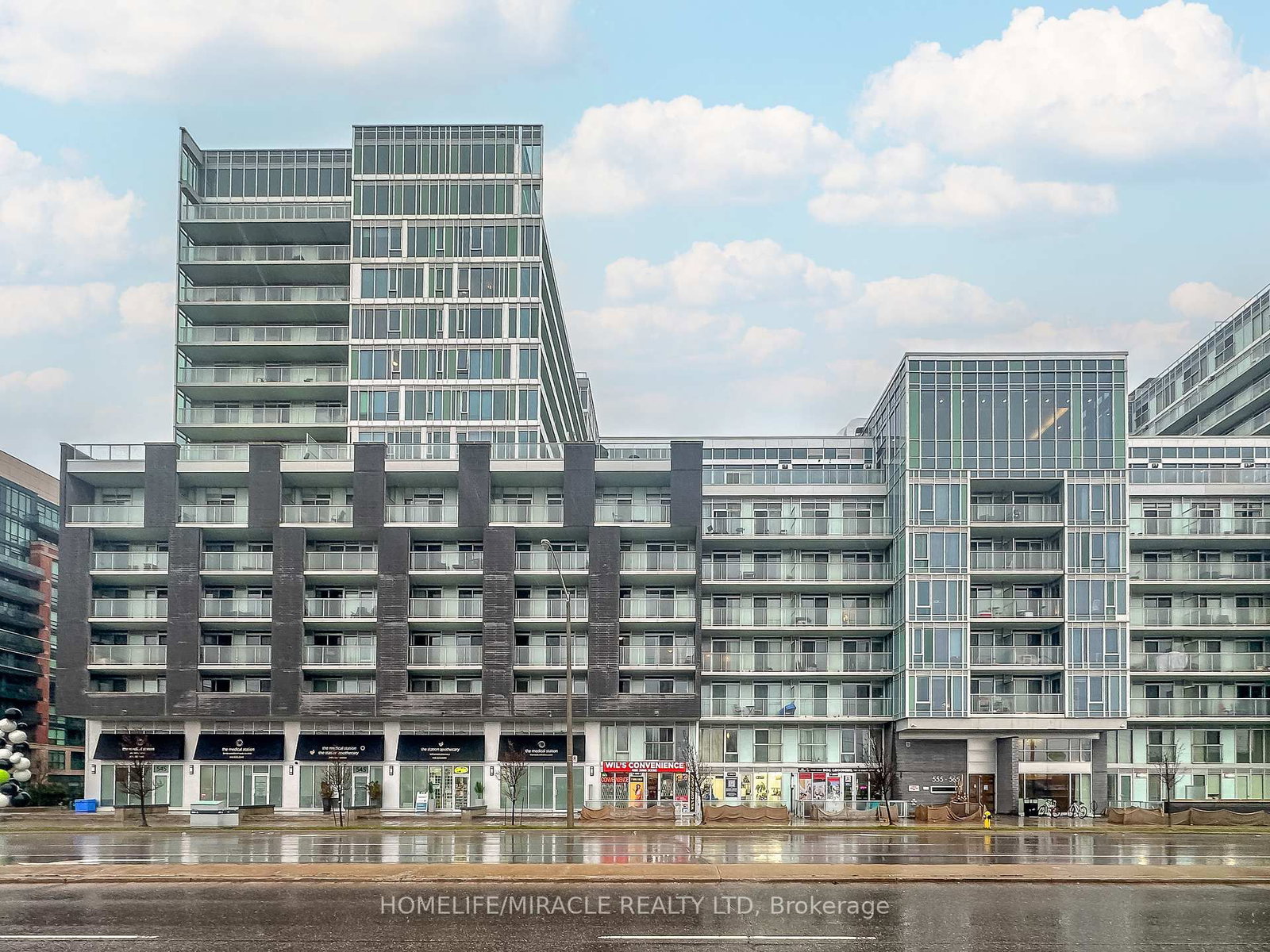 555 Wilson Avenue W, Unit PH1402 - Photo 3