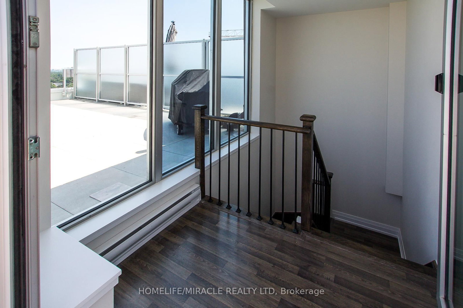 555 Wilson Avenue W, Unit PH1402 - Photo 31