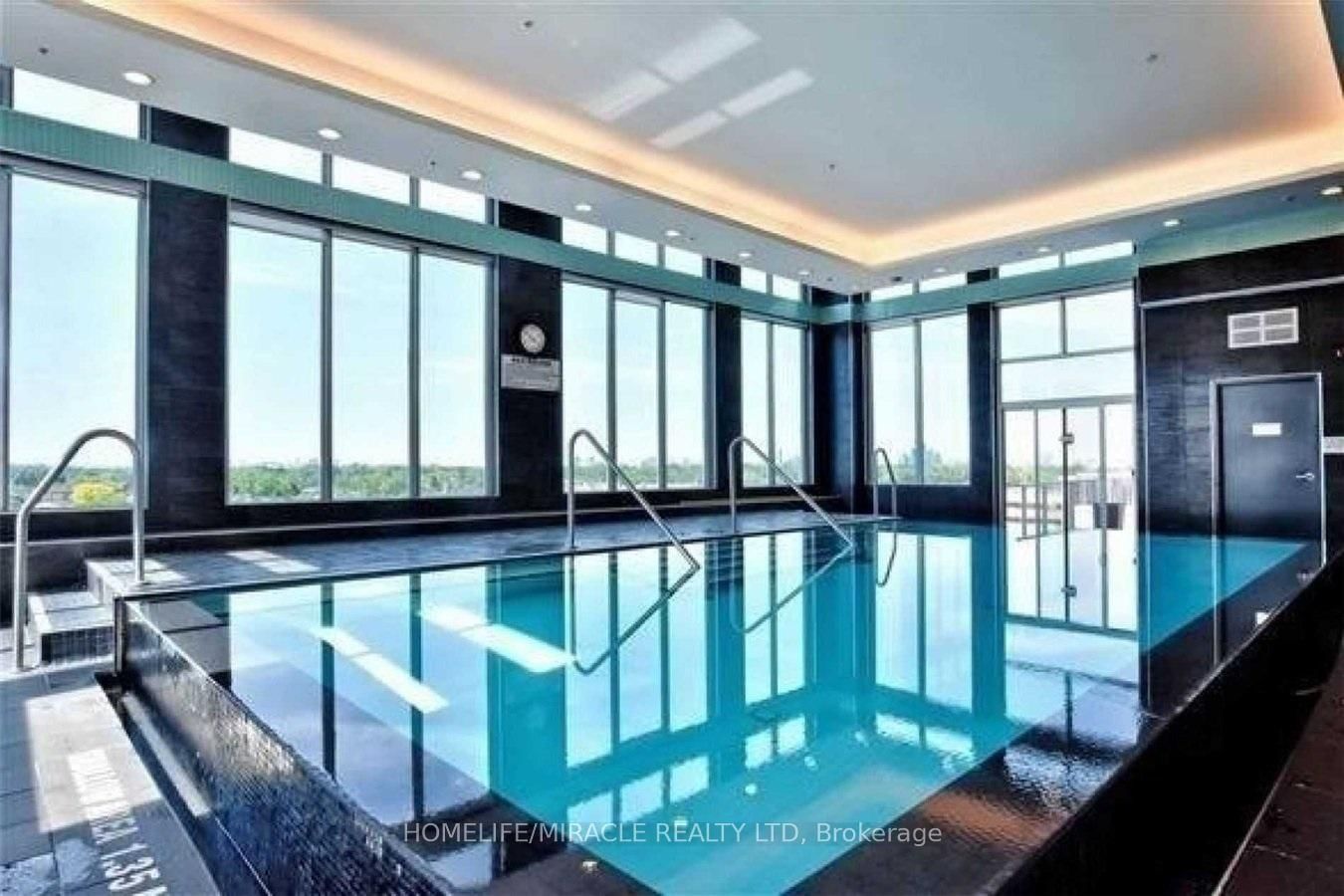 555 Wilson Avenue W, Unit PH1402 - Photo 34