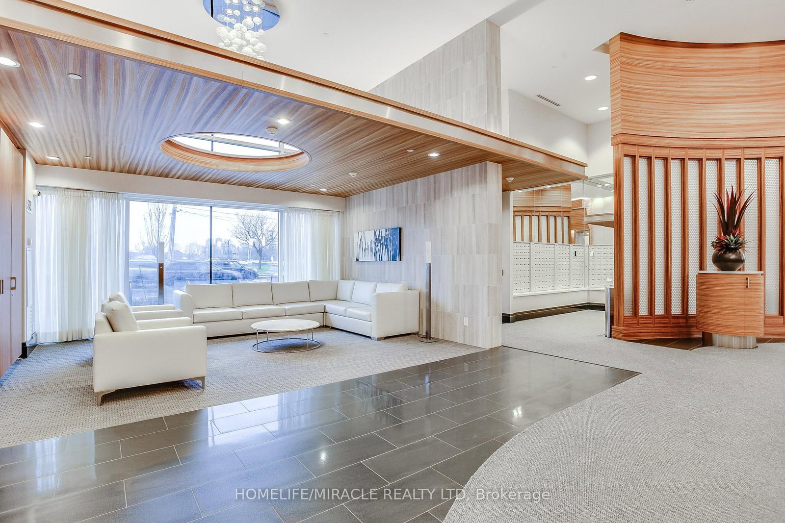 555 Wilson Avenue W, Unit PH1402 - Photo 4