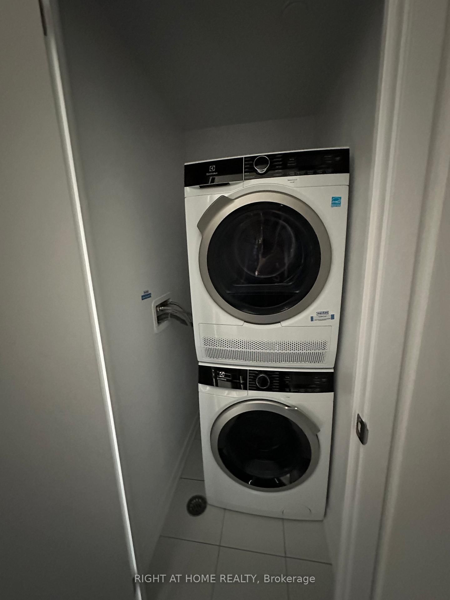 219 DUNDAS Street E, Unit 2210 - Photo 6