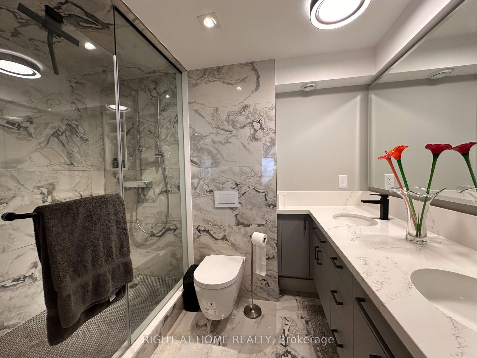 65 HARBOUR Square, Unit 2202 - Photo 31