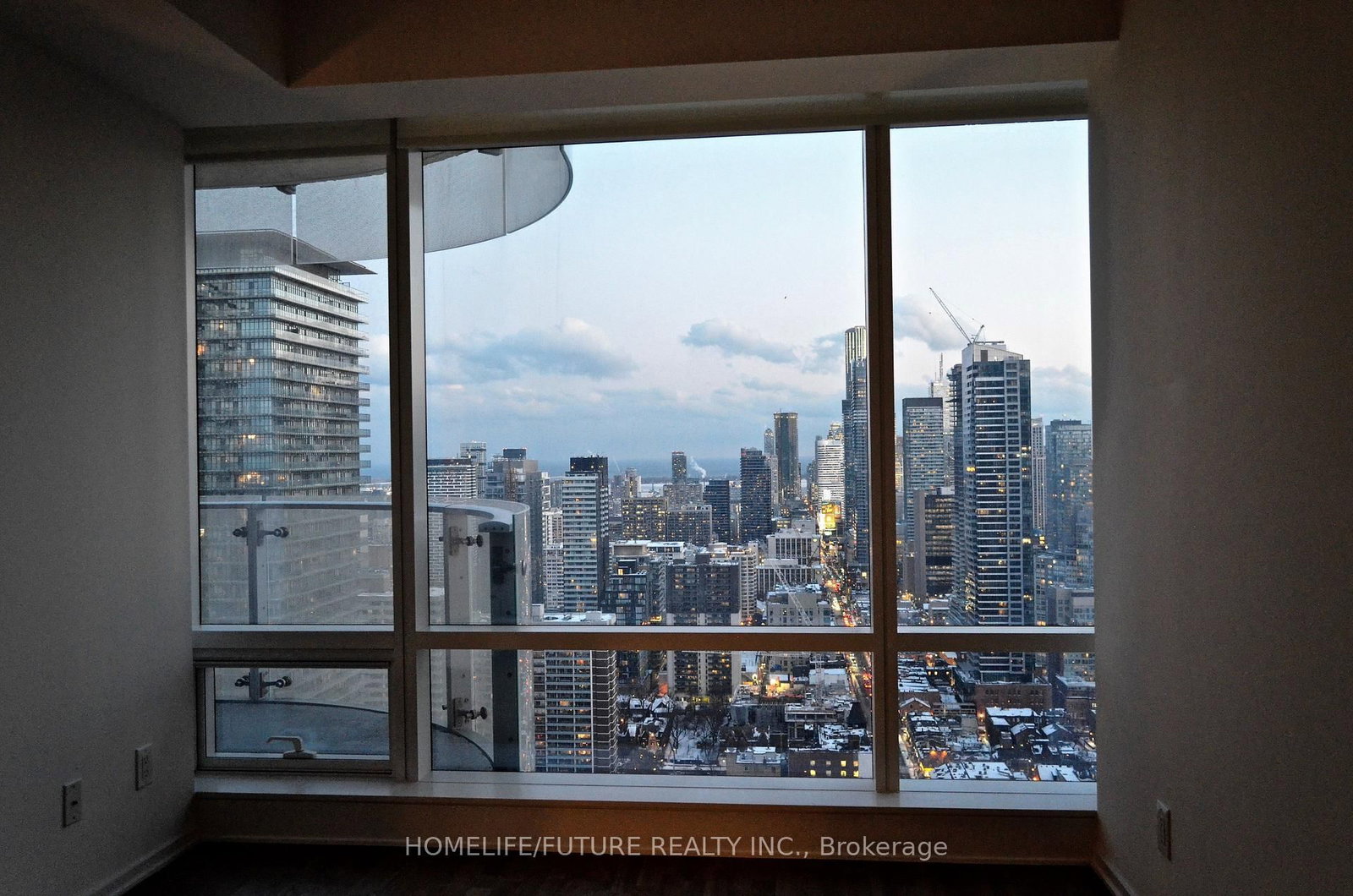 1 Bloor Street E, Unit 3306 - Photo 10