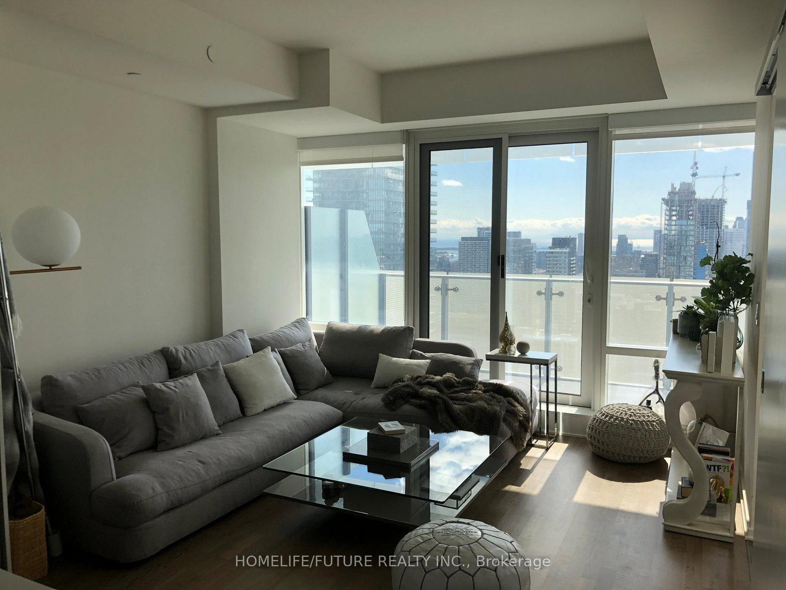 1 Bloor Street E, Unit 3306 - Photo 11