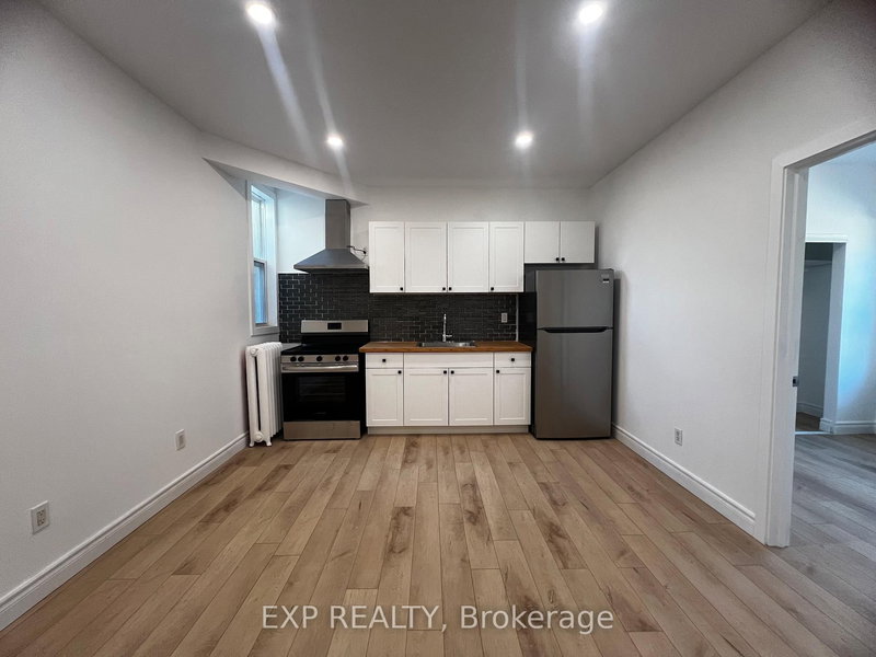 102 - 804A St Clair Avenue W