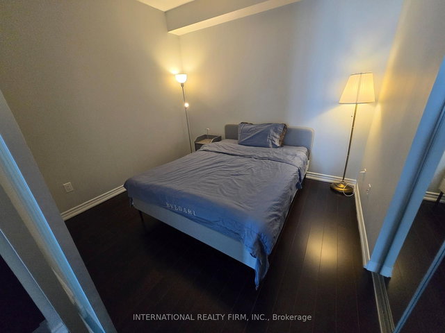 3404 - 386 Yonge Street