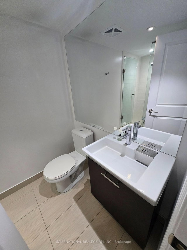 3404 - 386 Yonge Street